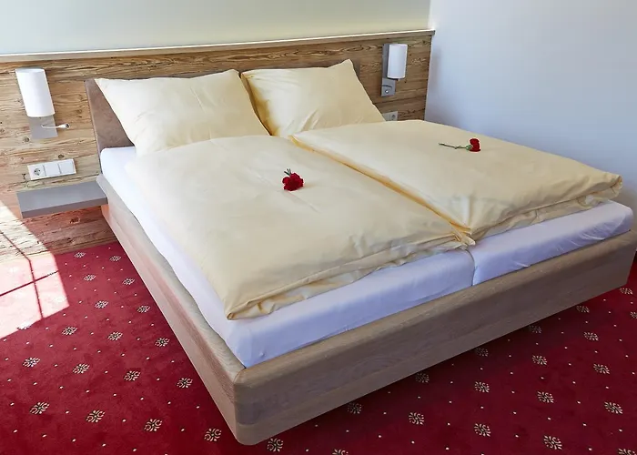 Gasthof Zum Kirchenwirt Πανδοχείο *